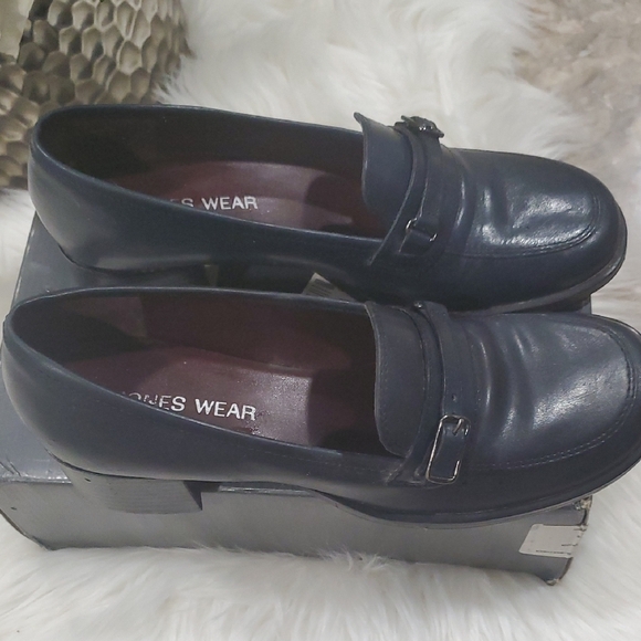 Jones Wear Women's Navy Loafers with Buckle - Picture 4 of 14